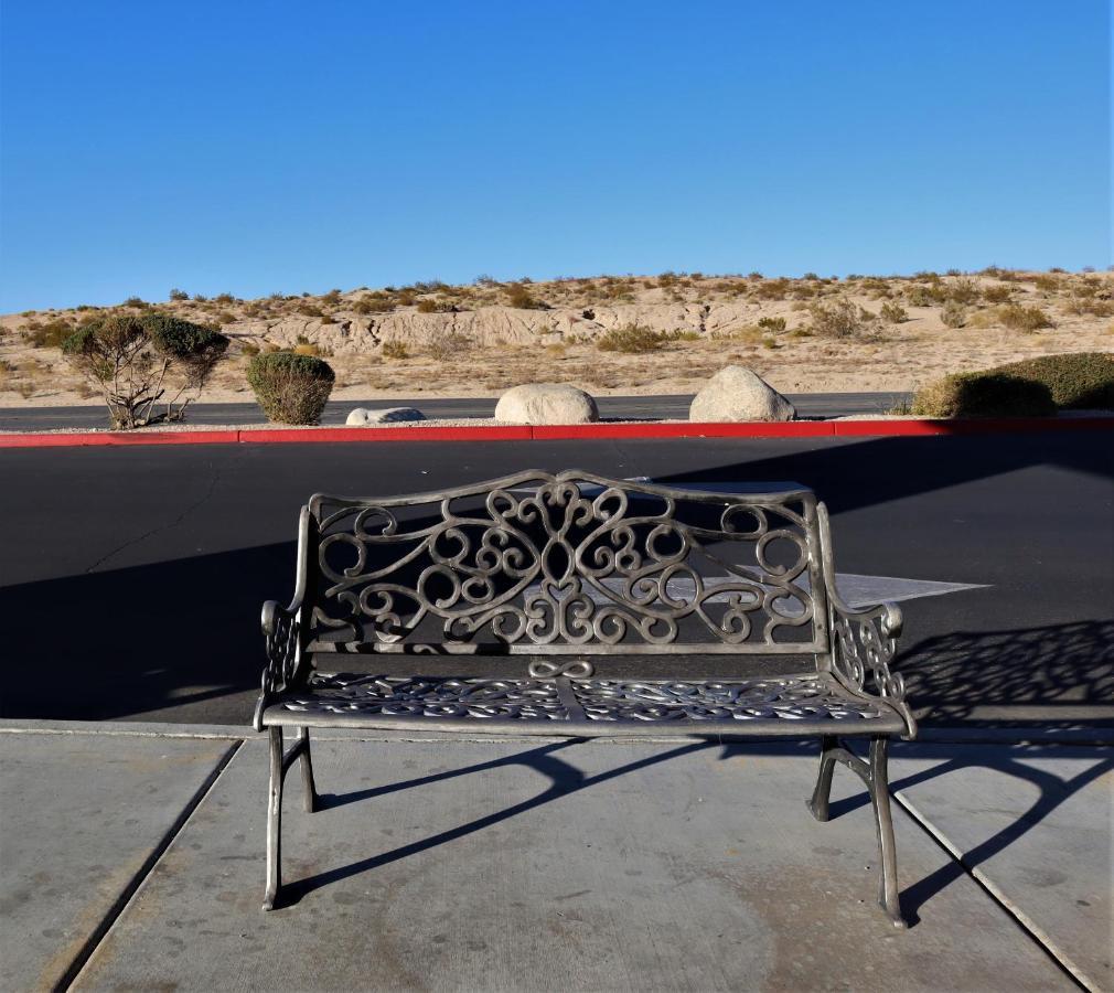 Oasis Inn And Suites 29 Palms Hotel Joshua Tree National Park 二十九棕榈村 外观 照片