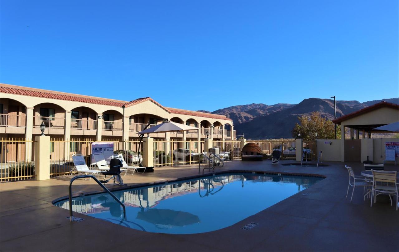 Oasis Inn And Suites 29 Palms Hotel Joshua Tree National Park 二十九棕榈村 外观 照片