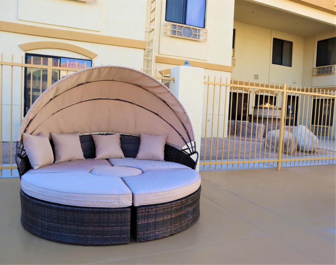 Oasis Inn And Suites 29 Palms Hotel Joshua Tree National Park 二十九棕榈村 外观 照片