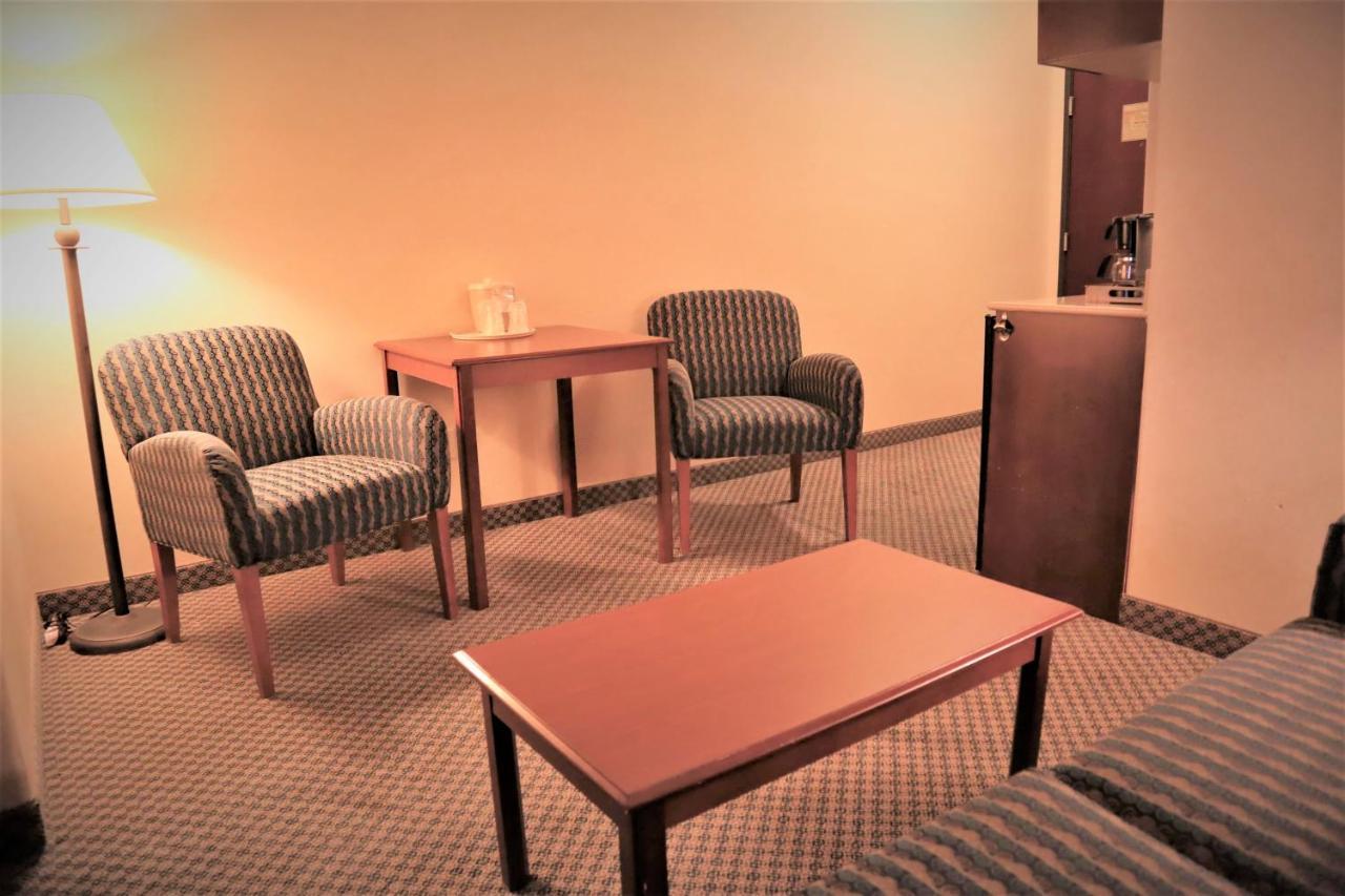 Oasis Inn And Suites 29 Palms Hotel Joshua Tree National Park 二十九棕榈村 外观 照片